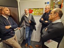 Discussions sur les enjeux et le potentiel de la ligne.