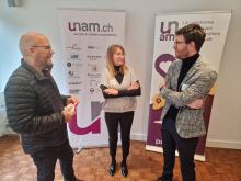 Qui dit quoi et quand? Greg Neuhaus, Régine de Bosset et Julien Broquet se coordonnent